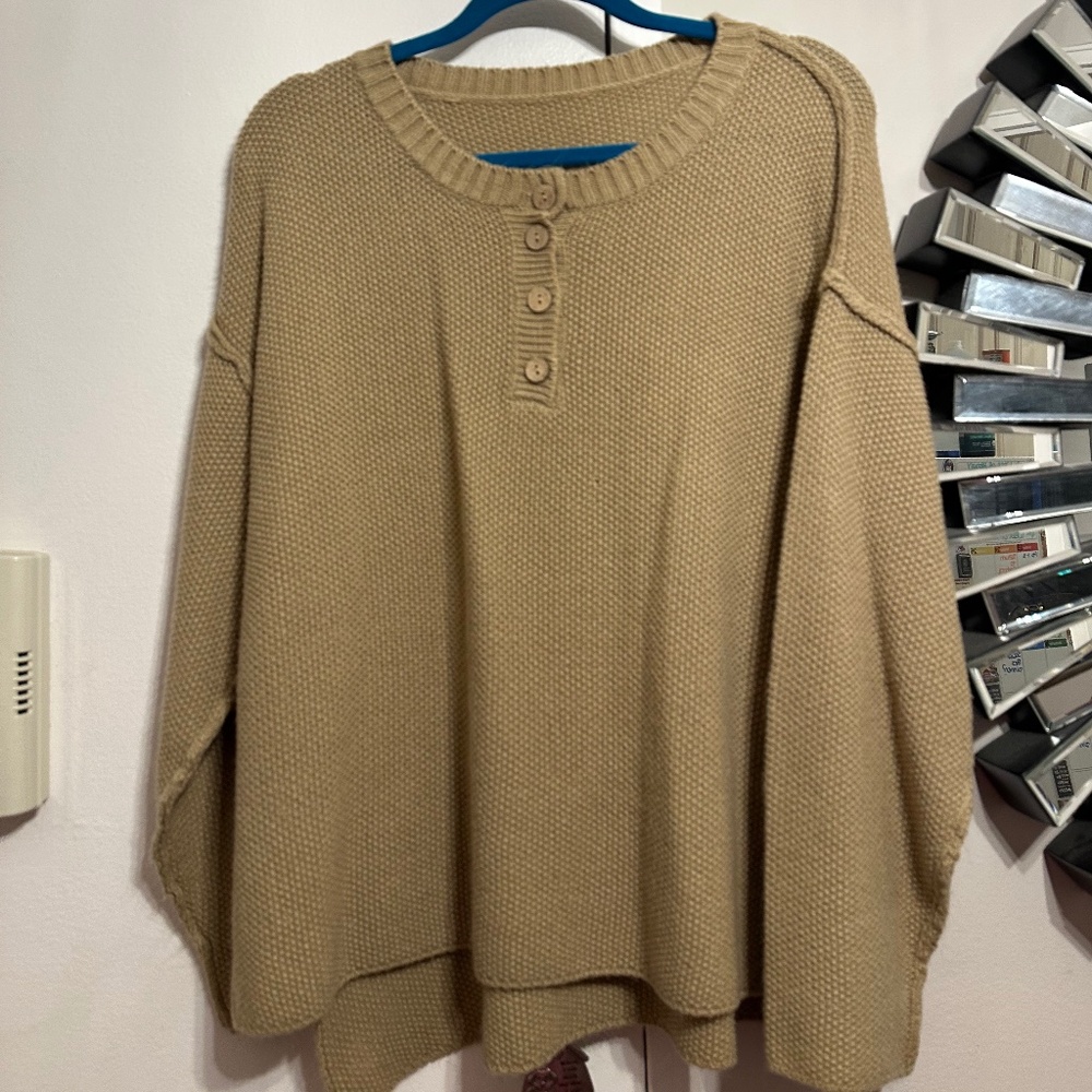 Textured High Low Henley Size L